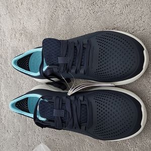 Crocs Lite Rider Pacer W water shoes size 9 navy/ice blue